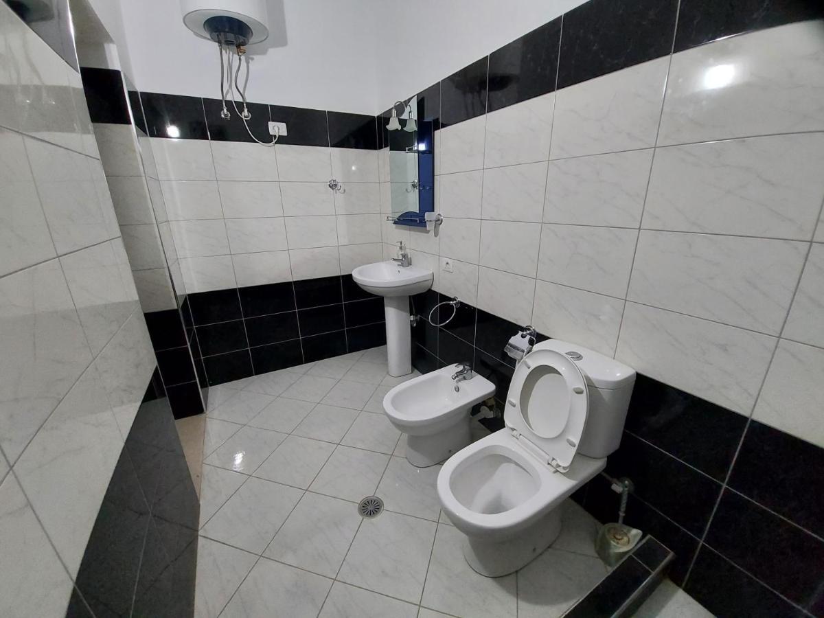 Hotel Kalemi Corovode Luaran gambar